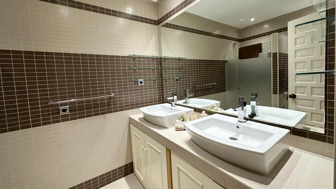 Apartment Apartamento En Aloha Con Golf Y Piscina En Marbella Puerto Banus