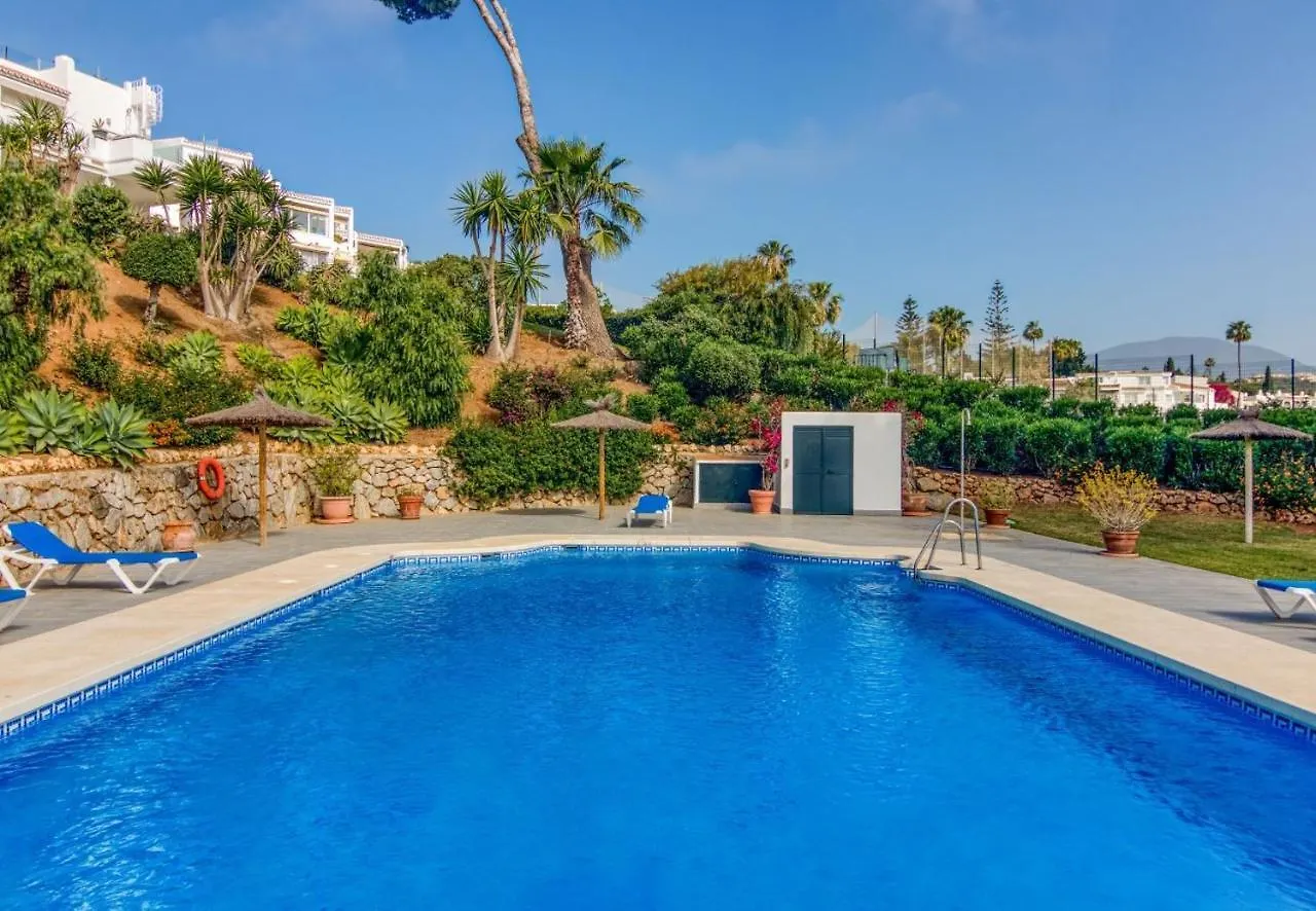 Apartamento En Aloha Con Golf Y Piscina En Marbella Puerto Banus Apartment