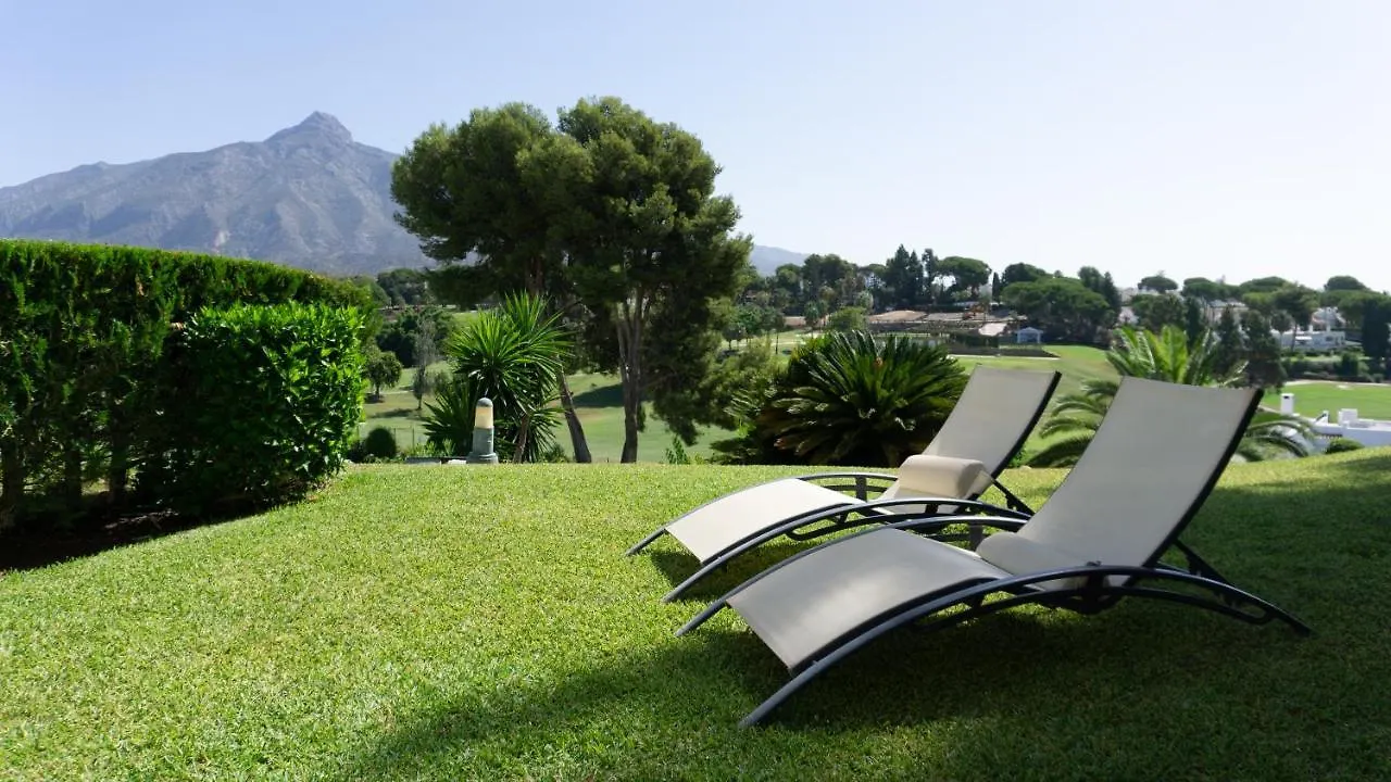 Apartamento En Aloha Con Golf Y Piscina En Marbella Puerto Banus