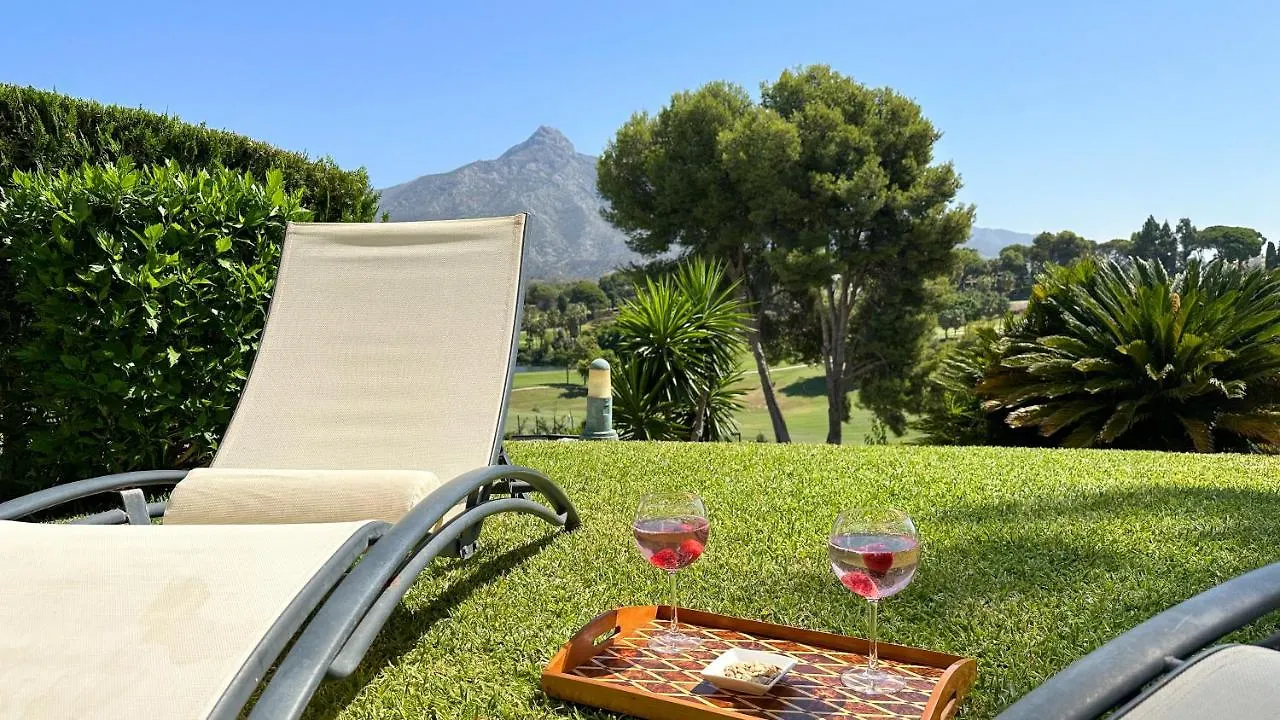 Apartamento En Aloha Con Golf Y Piscina En Marbella Puerto Banus 0*,